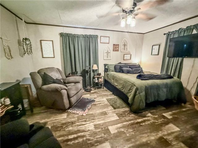 19525 50th Road, Parsons, KS 67357