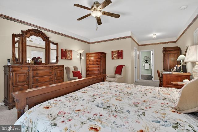 24 HICKORY ST, Palmyra, PA 17078