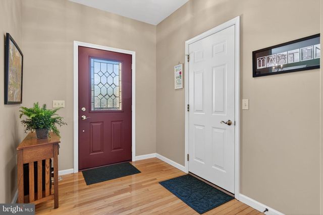 24 HICKORY ST, Palmyra, PA 17078