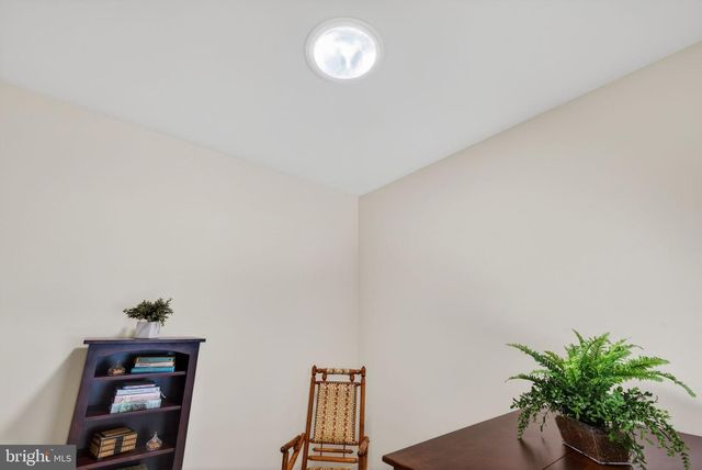 24 HICKORY ST, Palmyra, PA 17078