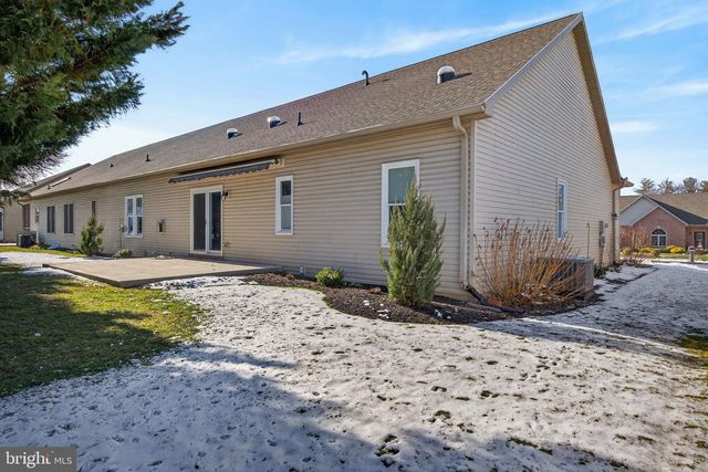 24 HICKORY ST, Palmyra, PA 17078