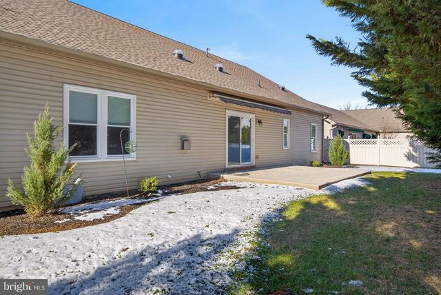 24 HICKORY ST, Palmyra, PA 17078