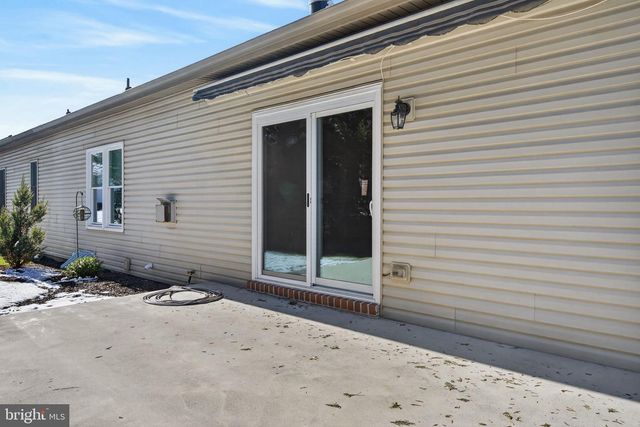 24 HICKORY ST, Palmyra, PA 17078