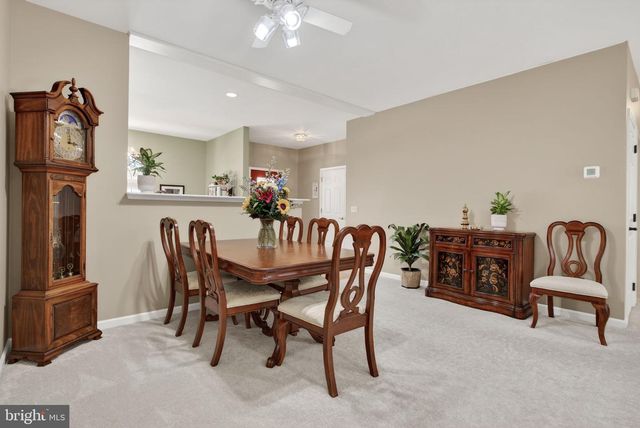 24 HICKORY ST, Palmyra, PA 17078