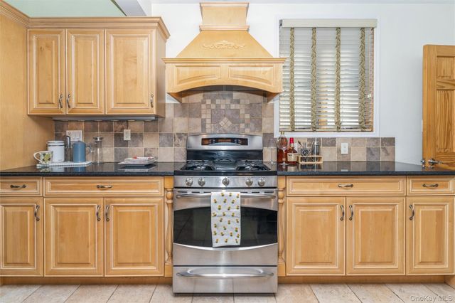 49 Winter Street, Lynbrook, NY 11563