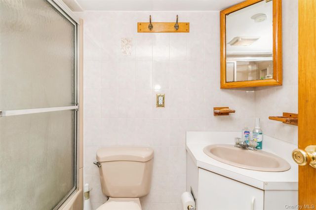 49 Winter Street, Lynbrook, NY 11563