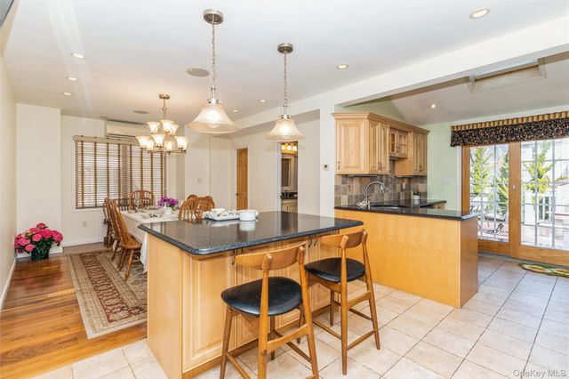 49 Winter Street, Lynbrook, NY 11563