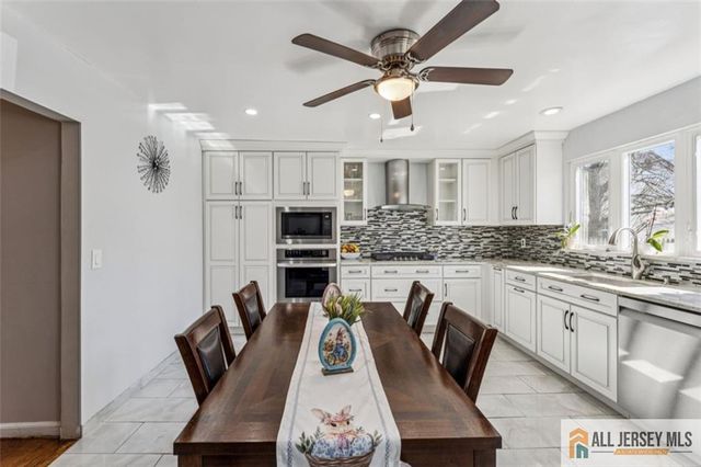 33 Safran Avenue, Edison, NJ 08837