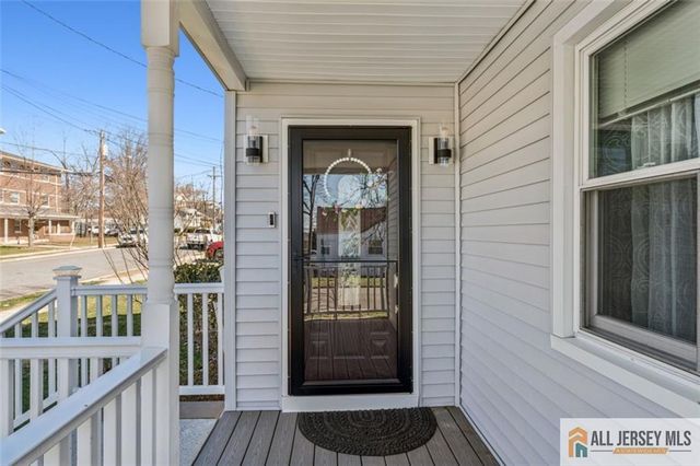 33 Safran Avenue, Edison, NJ 08837