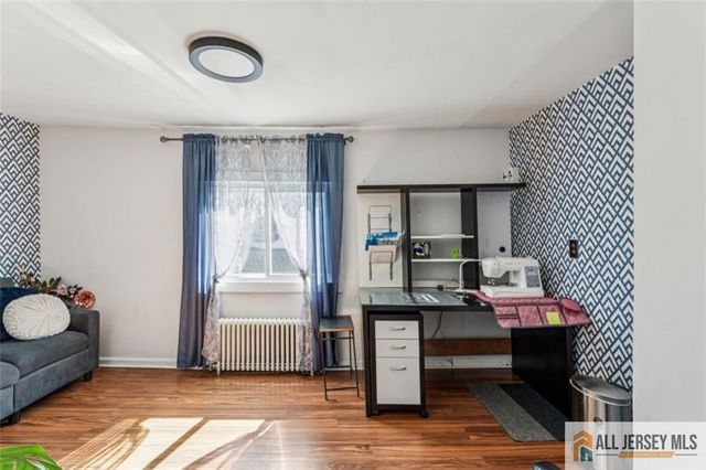 33 Safran Avenue, Edison, NJ 08837