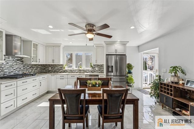 33 Safran Avenue, Edison, NJ 08837