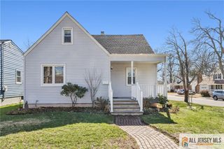 33 Safran Avenue, Edison, NJ 08837