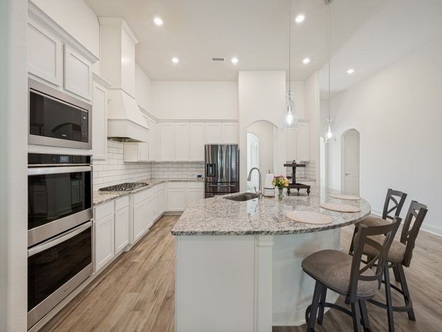 102 White Oak Drive, Krugerville, TX 76227