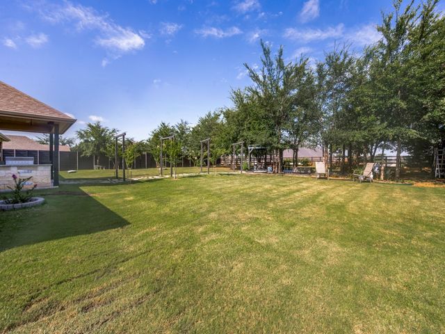 102 White Oak Drive, Krugerville, TX 76227