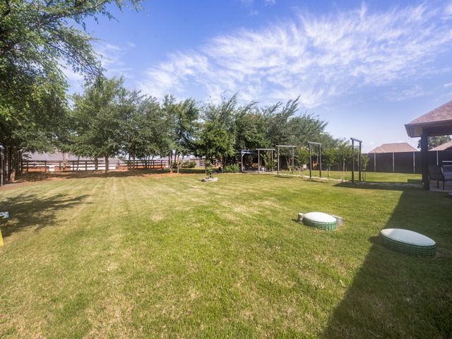 102 White Oak Drive, Krugerville, TX 76227