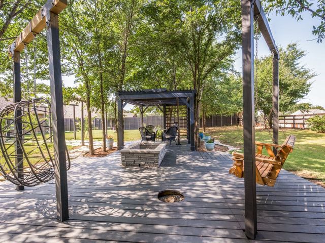 102 White Oak Drive, Krugerville, TX 76227