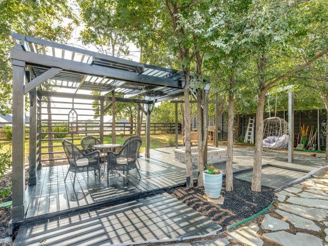 102 White Oak Drive, Krugerville, TX 76227