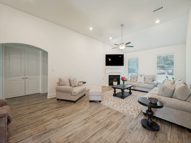 102 White Oak Drive, Krugerville, TX 76227