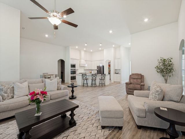 102 White Oak Drive, Krugerville, TX 76227