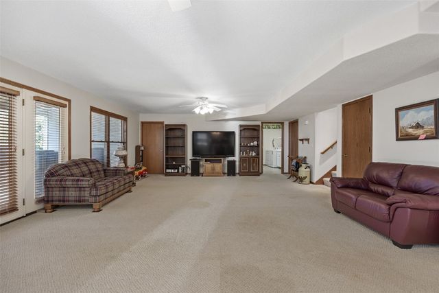 3519 Rogers Road, Cedar Rapids, IA 52405