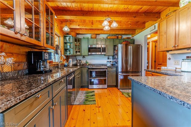 31370 Cadiz Dennison Road, Uhrichsville, OH 44683
