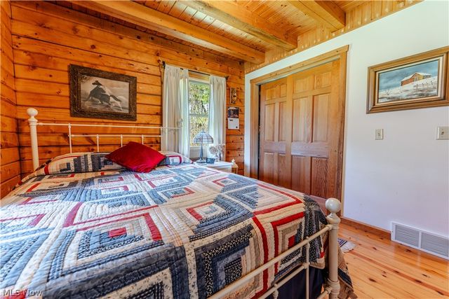 31370 Cadiz Dennison Road, Uhrichsville, OH 44683