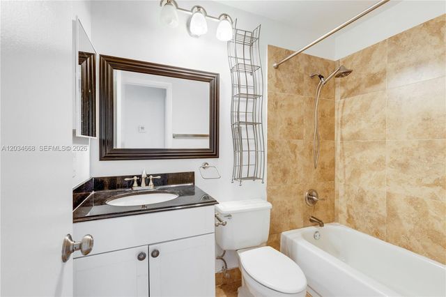 104 NW 98th Ter 104, Plantation, FL 33324