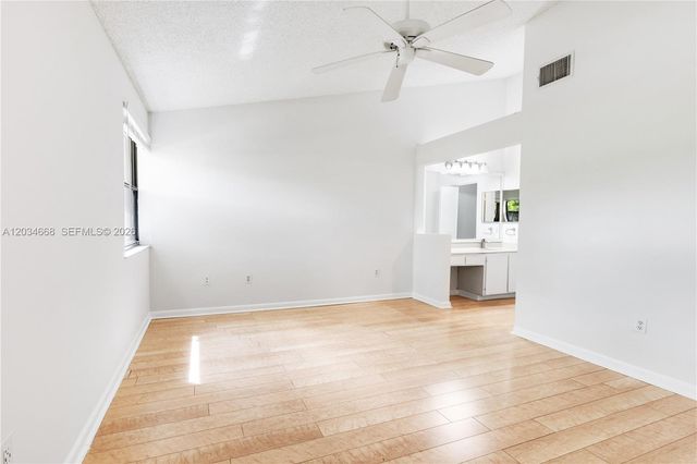 104 NW 98th Ter 104, Plantation, FL 33324