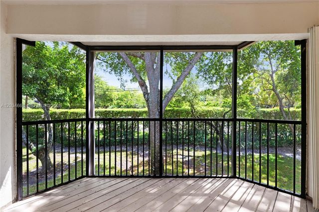 104 NW 98th Ter 104, Plantation, FL 33324