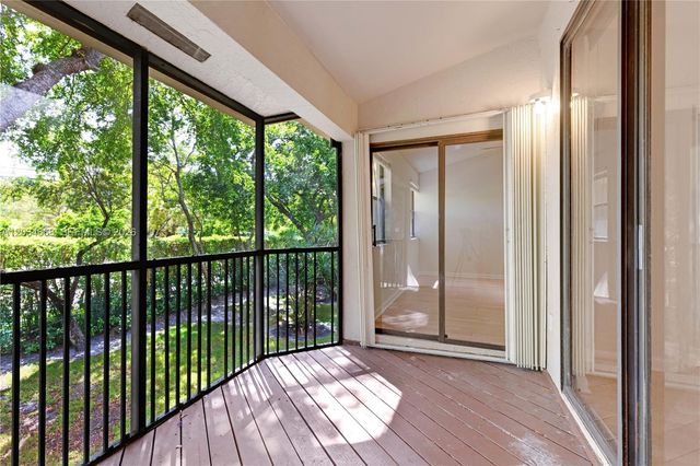 104 NW 98th Ter 104, Plantation, FL 33324