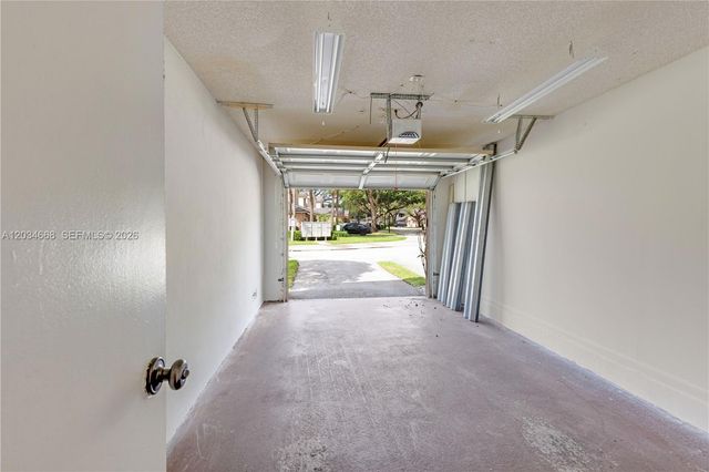 104 NW 98th Ter 104, Plantation, FL 33324