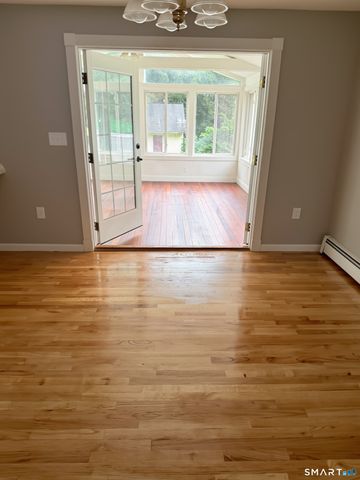 163 Oak Street 161, Southington, CT 06489