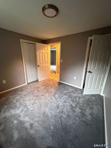 163 Oak Street 161, Southington, CT 06489