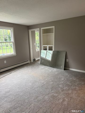 163 Oak Street 161, Southington, CT 06489