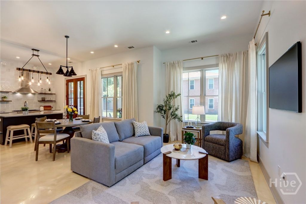 Image 12 of property listing at 1812 Habersham Street, Savannah, GA 31401
