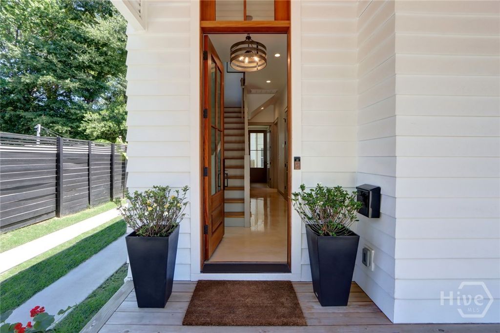 Image 8 of property listing at 1812 Habersham Street, Savannah, GA 31401