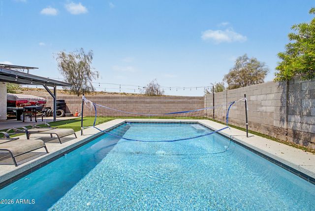 3601 W CAT BALUE Drive, Glendale, AZ 85308