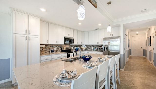 910 TIDEWATER SHORES LOOP 103, Bradenton, FL 34208