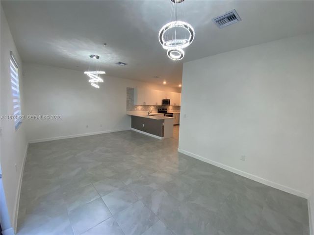 211 SW 159th Ter, Pembroke Pines, FL 33027