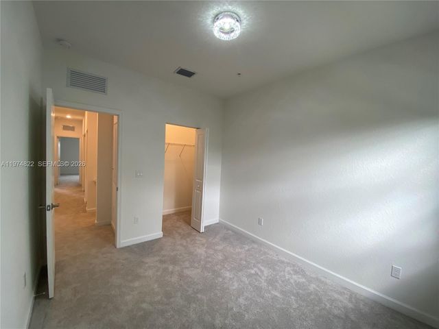 211 SW 159th Ter, Pembroke Pines, FL 33027