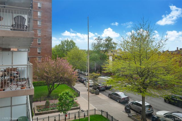 39-65 52nd Street 3C, Woodside, NY 11377