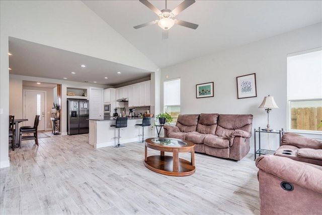 11108 American Mustang LOOP, Manor, TX 78653