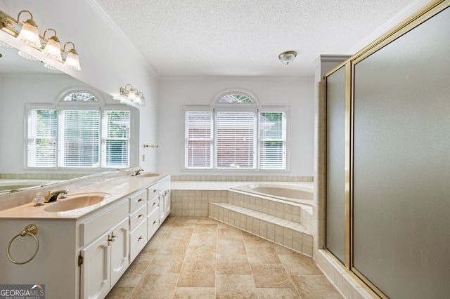 280 Camelot Drive, Fayetteville, GA 30214