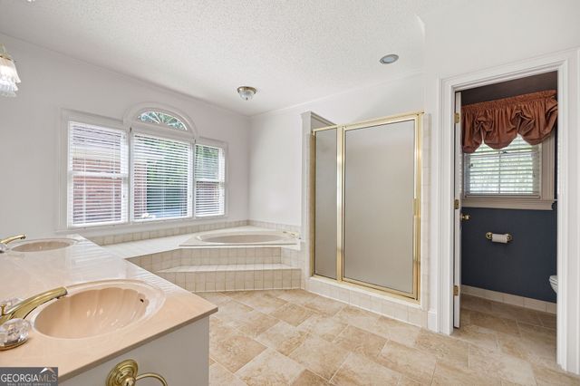 280 Camelot Drive, Fayetteville, GA 30214