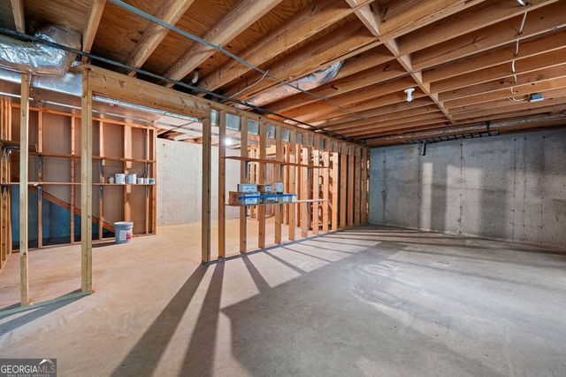 280 Camelot Drive, Fayetteville, GA 30214