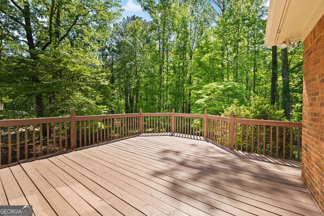 280 Camelot Drive, Fayetteville, GA 30214