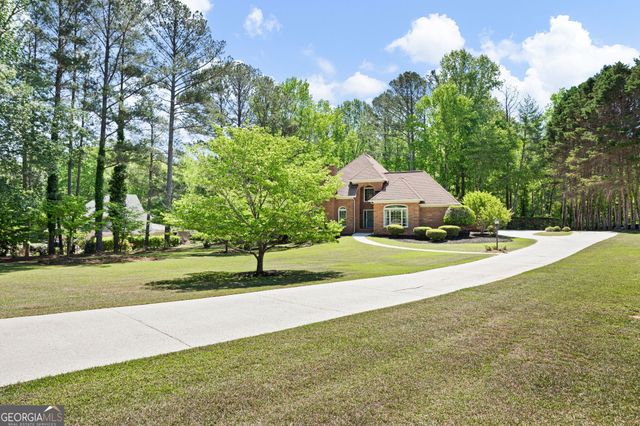 280 Camelot Drive, Fayetteville, GA 30214