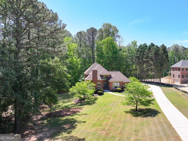 280 Camelot Drive, Fayetteville, GA 30214
