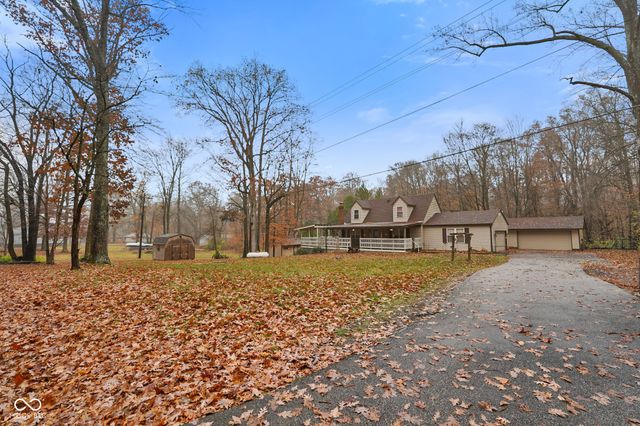 48 W Bunkerhill Road, Mooresville, IN 46158