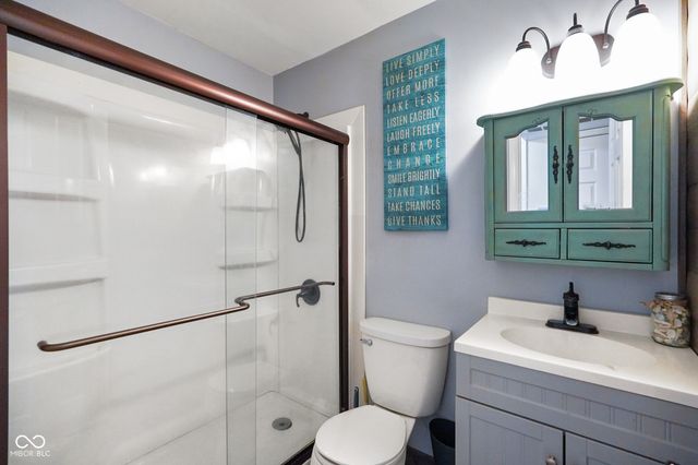 48 W Bunkerhill Road, Mooresville, IN 46158